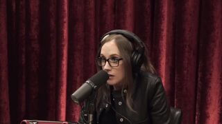 Joe Rogan Experience #2200 - Kat Timpf